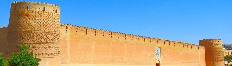 Το Αρχοντικό του Καρίμ-Χαν στη Σιράζ αποτελεί την επιτομή της τέχνης των καλύτερων Ιρανών τεχνιτών του 18ου αιώνα.